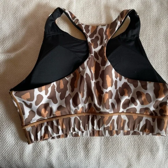 Yelete Activewear too and leggings - Picture 3 of 9